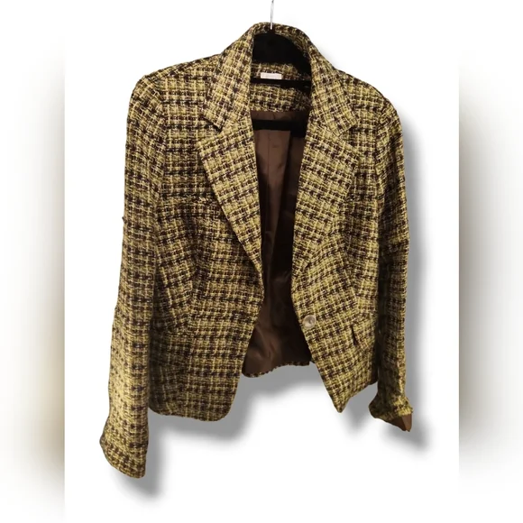 Blazer - Picture 1 of 2